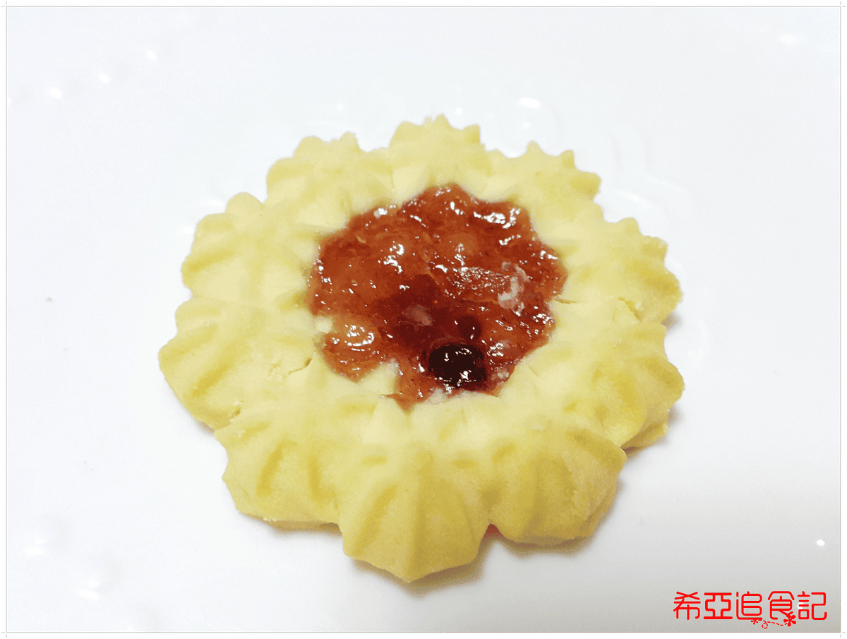 【零嘴解饞】Tripgoshop の ARISA 巧克力糖盒 + ARISA #6號餅乾茶點組 ➽ 最佳伴手禮 最適合當作下午茶點 – 蛋奶素