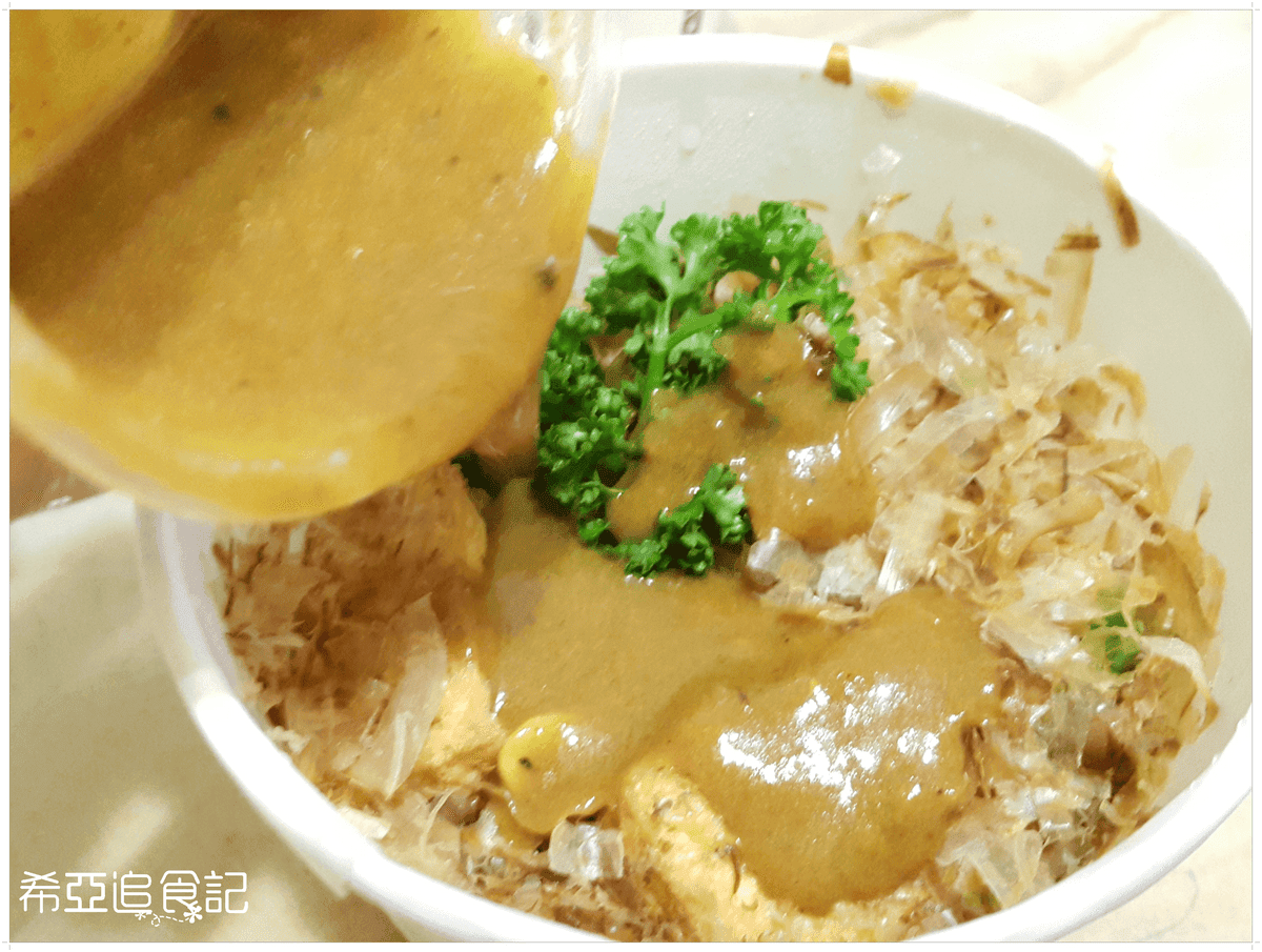 【咖哩推薦】Mr.38咖哩界傳奇人物 の 南洋椰香雞咖哩飯 ＆ 焗烤總匯海鮮紅醬咖哩飯 & 嫩雞咖哩飯 & 素蔬菜野菇蛋包咖哩飯 & 義式紅酒牛肉咖哩飯 & 藍帶豬排飯(台中/逢甲) ➽ 輕鬆方便外帶外送回家 也能吃到美味的咖哩飯 台中複合式餐廳