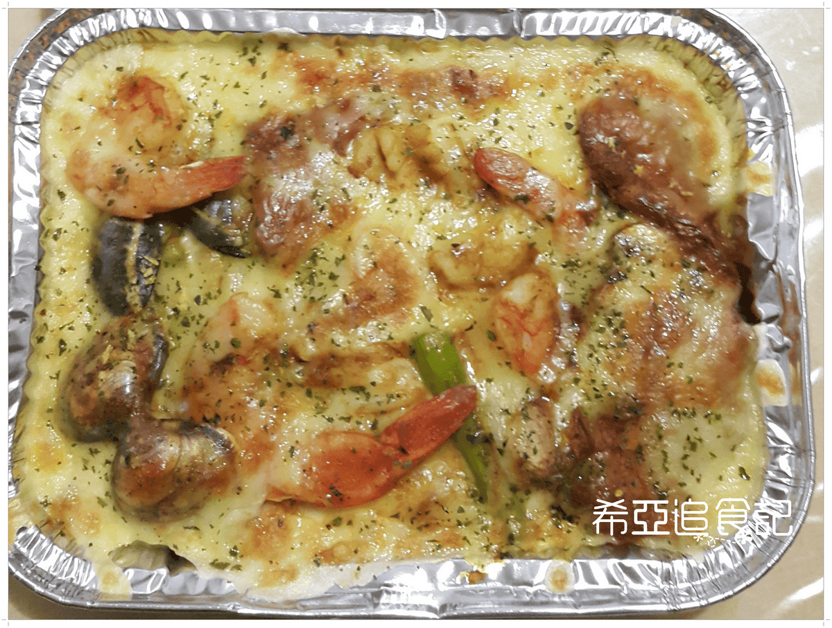 【咖哩推薦】Mr.38咖哩界傳奇人物 の 南洋椰香雞咖哩飯 ＆ 焗烤總匯海鮮紅醬咖哩飯 & 嫩雞咖哩飯 & 素蔬菜野菇蛋包咖哩飯 & 義式紅酒牛肉咖哩飯 & 藍帶豬排飯(台中/逢甲) ➽ 輕鬆方便外帶外送回家 也能吃到美味的咖哩飯 台中複合式餐廳