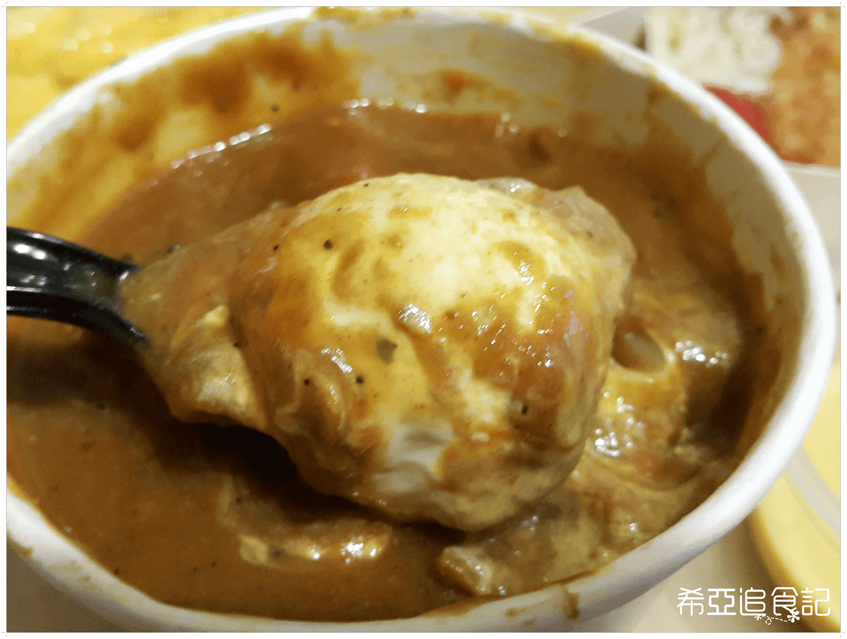 【咖哩推薦】Mr.38咖哩界傳奇人物 の 南洋椰香雞咖哩飯 ＆ 焗烤總匯海鮮紅醬咖哩飯 & 嫩雞咖哩飯 & 素蔬菜野菇蛋包咖哩飯 & 義式紅酒牛肉咖哩飯 & 藍帶豬排飯(台中/逢甲) ➽ 輕鬆方便外帶外送回家 也能吃到美味的咖哩飯 台中複合式餐廳