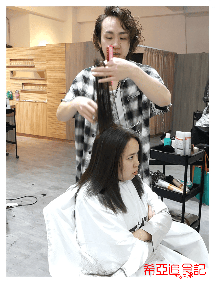 【台中染髮推薦】Wesley Danyin Hair Salon W.D. II の 染髮 & 護髮(灰感綠) ➽ 中科福科路 下班後來改變妝髮 放鬆一下 - 第22張圖 【台中染髮推薦】Wesley Danyin Hair Salon W.D. II の 染髮 & 護髮(灰感綠) ➽ 中科福科路 下班後來改變妝髮 放鬆一下