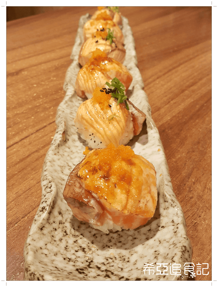 【壽司推薦】箱町日式料理の 手鞠鮭魚球 & 鮭魚酪梨捲 & 青醬海陸拉麵 ➽ 餐點選擇多樣化 用餐有日本氣氛 台中太平美食