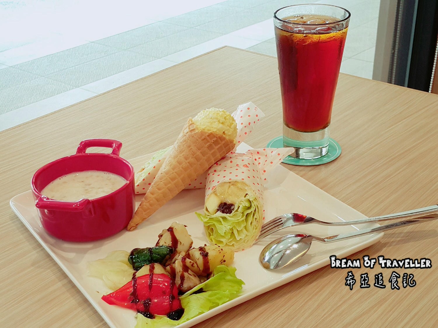 【下午茶推薦】法雅幸福概念館 の 香蕉活力捲 & 螺旋開心果塔 & 蘋果優酪乳 (台中/西屯區) ➽ 台中下午茶推薦 與閨蜜喝下午茶好地方 - 第12張圖 台中下午茶推薦