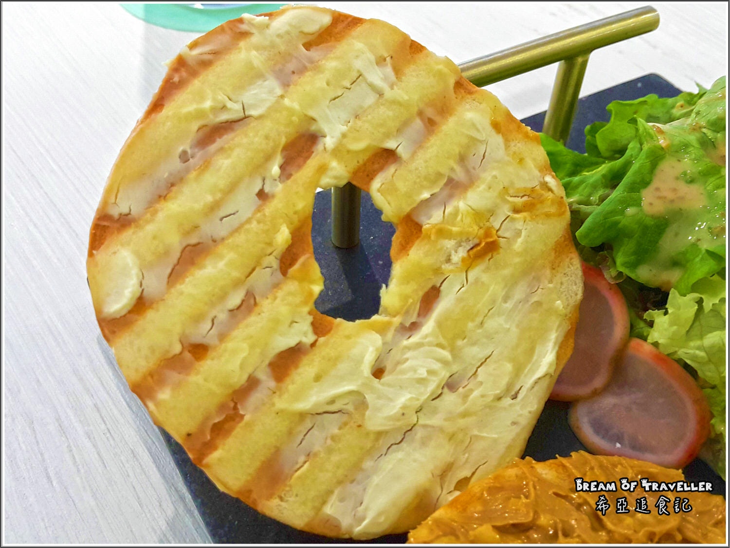 【漢堡/貝果推薦】 Chow Chow Cafe 巧巧咖啡 の 莎莎歐姆蛋佐香料炒野菇 & 很窈宨套餐 & 很滿意套餐 & 野菇派對漢堡 (台中/南屯區) ➽ 繁華都市 休閒好地方 輕食早午餐 精品咖啡 (已停業) - 第23張圖 輕食早午餐