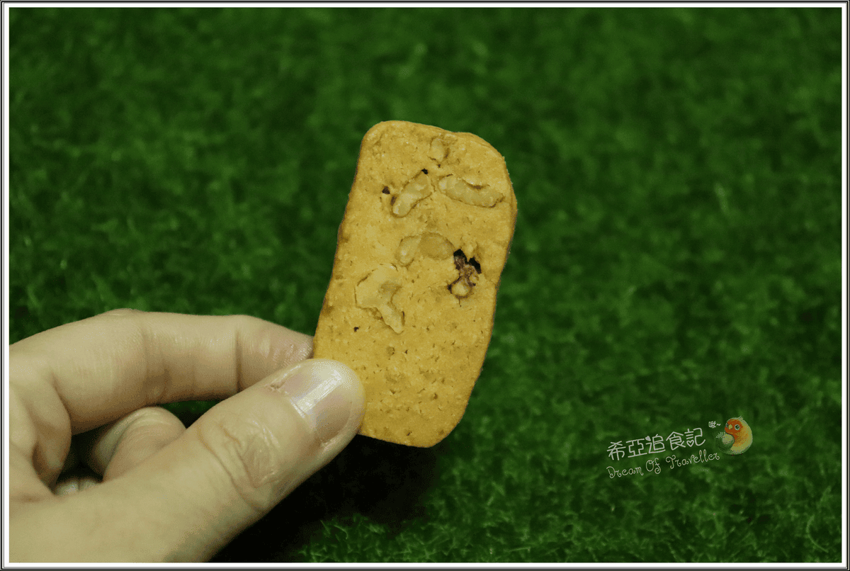 【彌月禮盒，最佳伴手禮盒】沐晞手感烘焙 の 孜然飄香 & 經典巧克力 & 普羅旺斯薰衣草 & 椰香核桃 ➽ 愛不釋手，口味特殊，手工餅乾