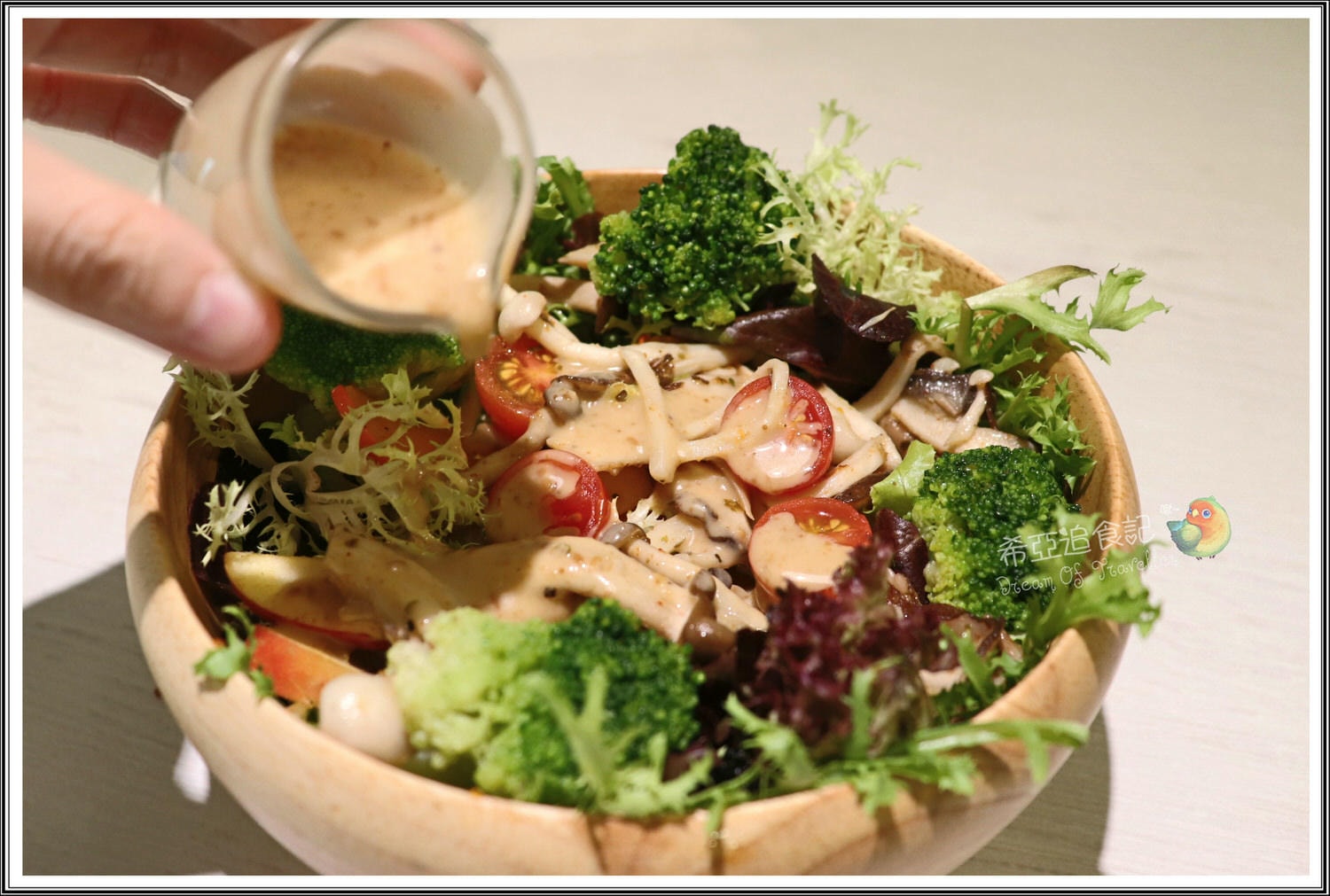 【台中西區早午餐推薦】Chow Chow Cafe 巧巧咖啡 の 莎莎歐姆蛋佐香料炒野菇 & 很滿意套餐 & 紐奧良楓糖炸雞鬆餅 (台中/南屯區) ➽ 回訪巧巧咖啡，一起享受早午餐與輕食下午茶 (已停業)