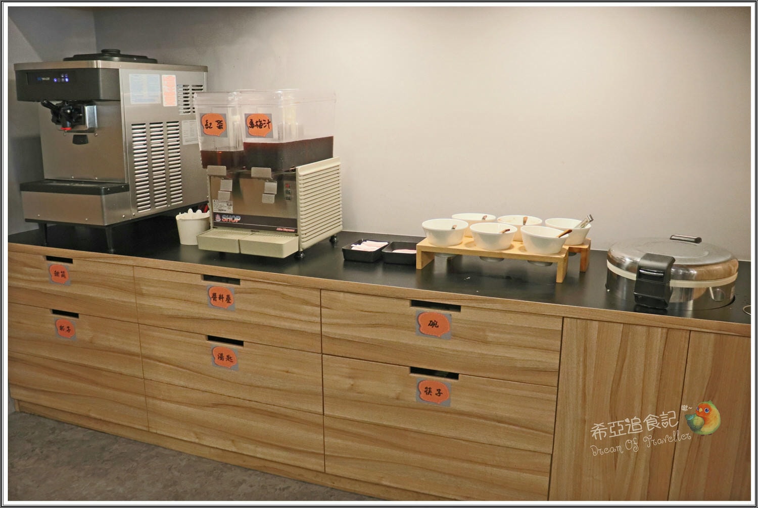 【台中南區火鍋推薦】小石鍋 の 椰香叻沙 & 起司泡菜 (台中/南區) ➽ 大口吃肉,細細品湯,高CP值,白飯/飲料/霜淇淋免費 - 第7張圖 小石鍋