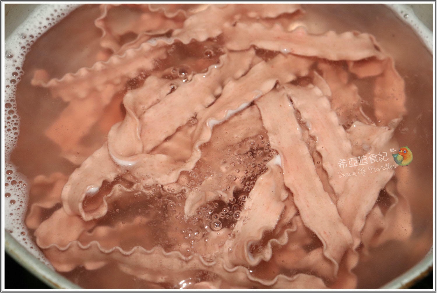 【中式/快煮】信豐農場 – 台灣紅藜專家 の 台灣紅藜細麵 & 有機手工紅藜黑豆醬油 & 紅藜香檬系列拌醬(原味油蔥/泰式打拋/甜鳳藜醬) & 波浪麵 ➽ 紅藜食材料理全系列，營養加分，絕不能錯過 – 全素/五辛素(素食食譜)