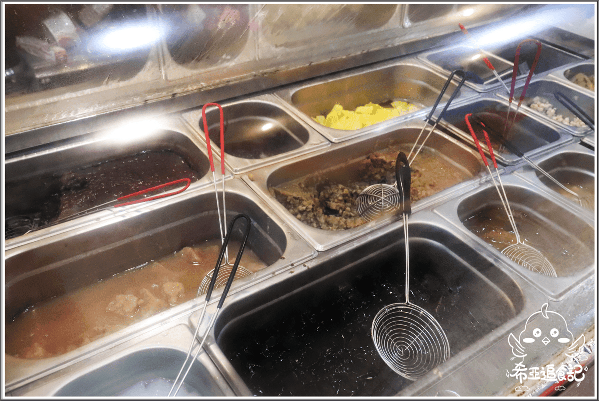 【台中雪花冰推薦】show 喫冰小棧 の 古早月見 & 可可巧克 (台中/西區) ➽ 台中市區寵物友善冰品店，有可愛的狗兒陪你吃冰  – 蛋奶素