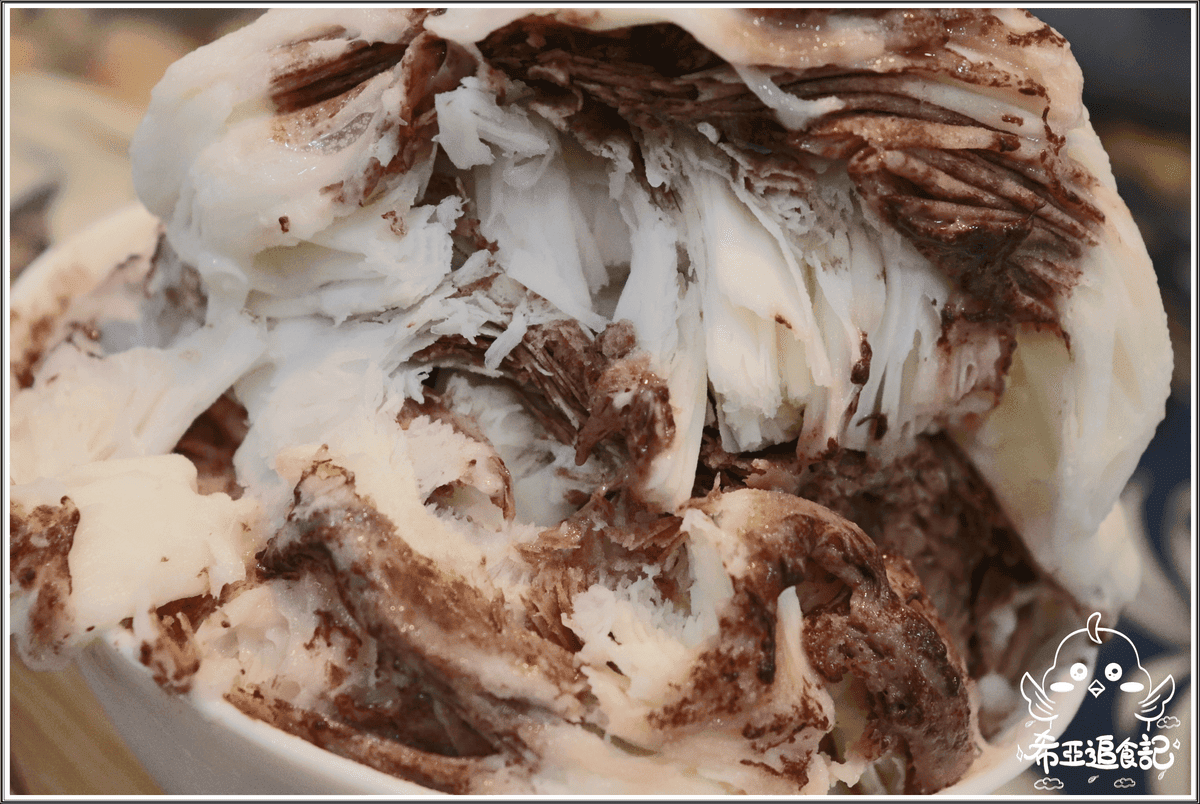 【台中雪花冰推薦】show 喫冰小棧 の 古早月見 & 可可巧克 (台中/西區) ➽ 台中市區寵物友善冰品店，有可愛的狗兒陪你吃冰  – 蛋奶素