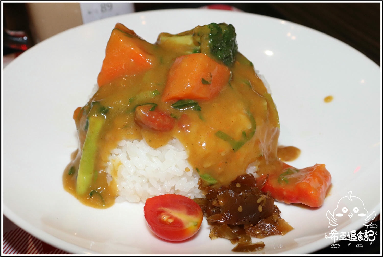 【台中東海咖哩推薦】MR.38咖哩界的傳奇人物 の 蔬菜野菇咖哩飯 & 日式炸雞果香滑蛋咖啡飯 & 綜合野菜嫩牛咖哩飯 & 泰式綠咖哩辣雞 & 焗烤起司肉丸子咖哩飯 & 歐姆蛋肉醬咖哩飯 (台中/龍井區) ➽ 已不知回訪了幾回，近期有新菜上市，再次跟大家分享