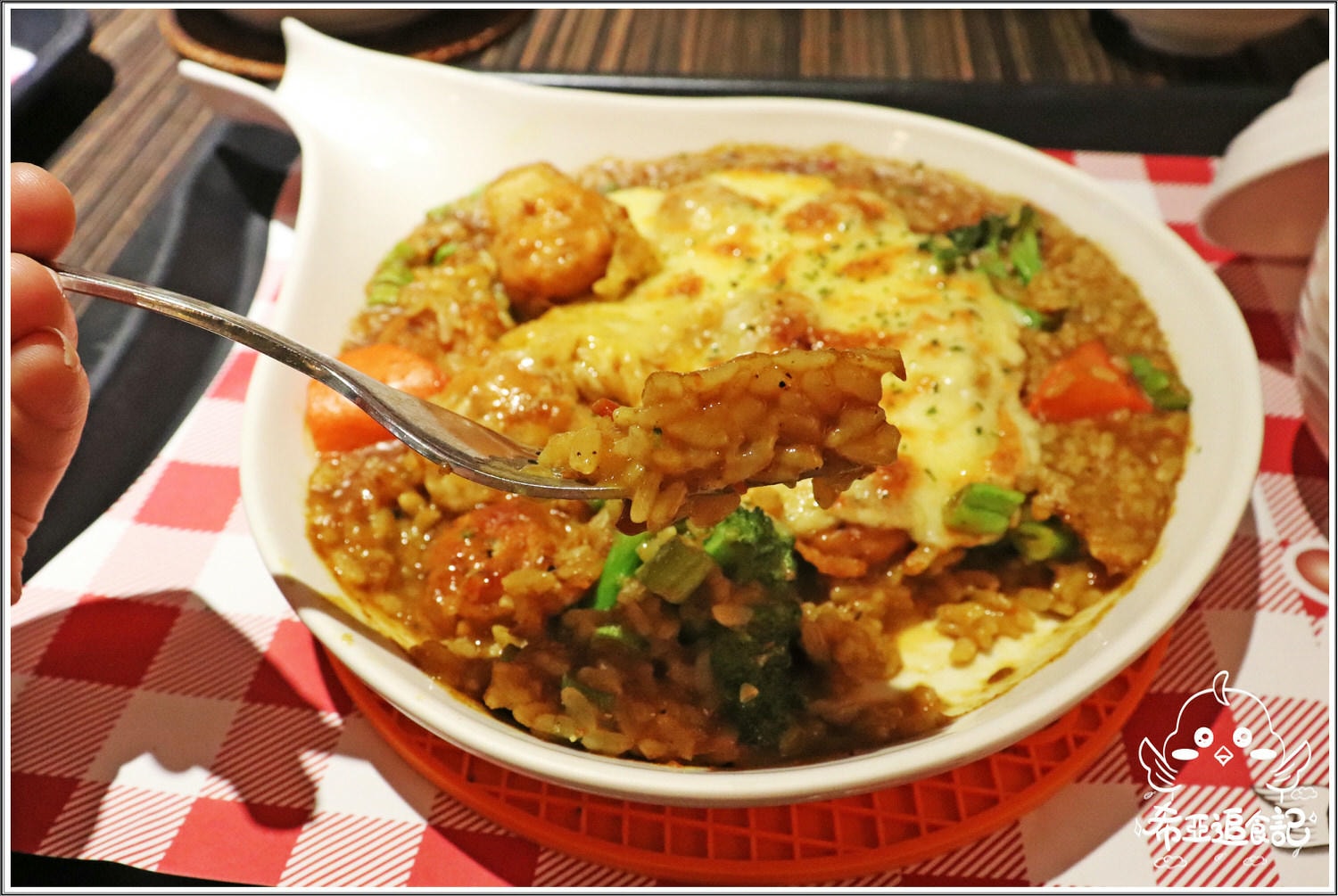 【台中東海咖哩推薦】MR.38咖哩界的傳奇人物 の 蔬菜野菇咖哩飯 & 日式炸雞果香滑蛋咖啡飯 & 綜合野菜嫩牛咖哩飯 & 泰式綠咖哩辣雞 & 焗烤起司肉丸子咖哩飯 & 歐姆蛋肉醬咖哩飯 (台中/龍井區) ➽ 已不知回訪了幾回，近期有新菜上市，再次跟大家分享