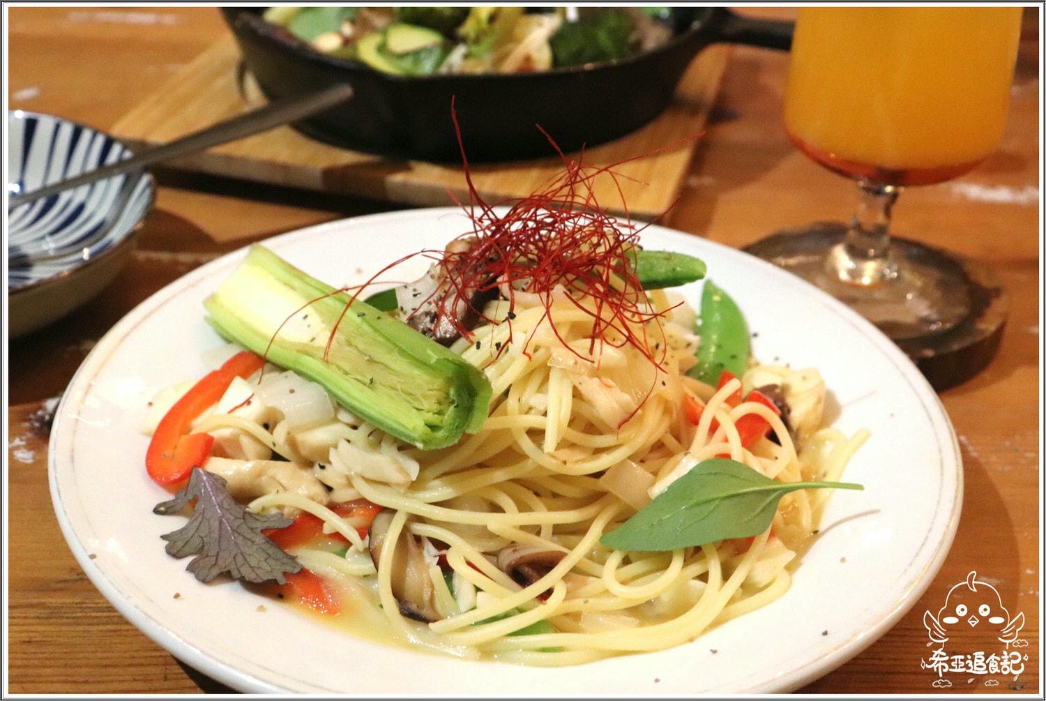 【台中異國餐館推薦】沐沐任性/餐酒/分享空間 の 蔬菜野菇義大利麵 & 天菜 & 你是我的菜 & 檸檬草的味道 & 十分鐘的戀愛  ➽ 異國風餐館，聚會變得超有氣氛 – 五辛素