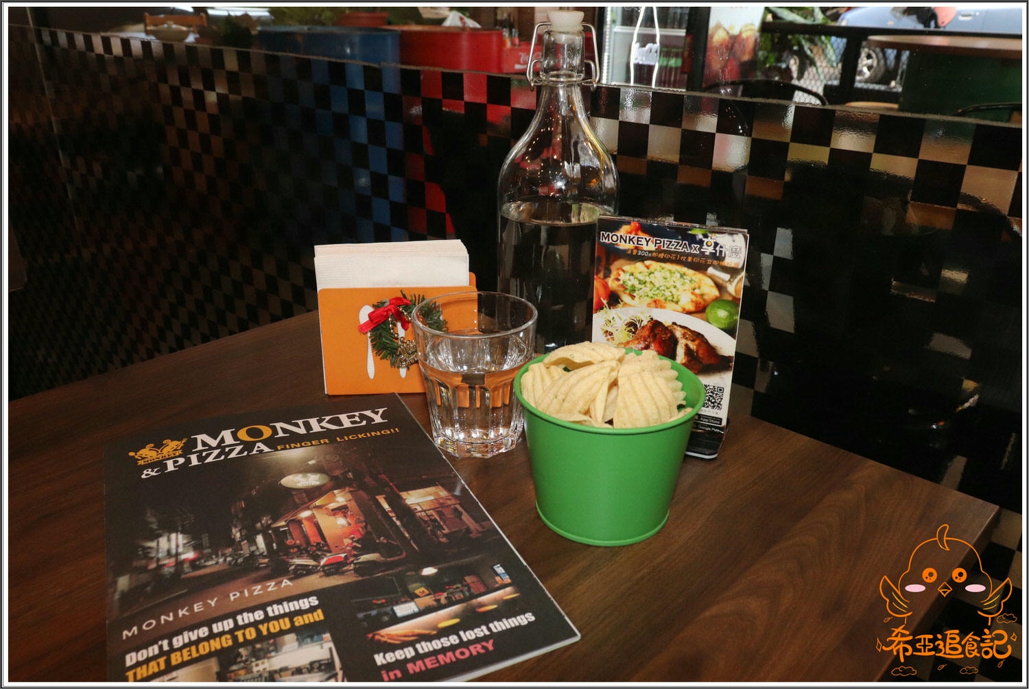 【台中大里餐廳推薦】猴子披薩 の 雙人套餐(太陽下雪地裡的粉紅豬、貝斯勤蜂蜜芥茉雞肉義式燉飯) & 九龍城港式凍檸燒鵝 (台中/大里區) ➽ 聚餐好地點，氣氛佳，套餐系列CP值超高