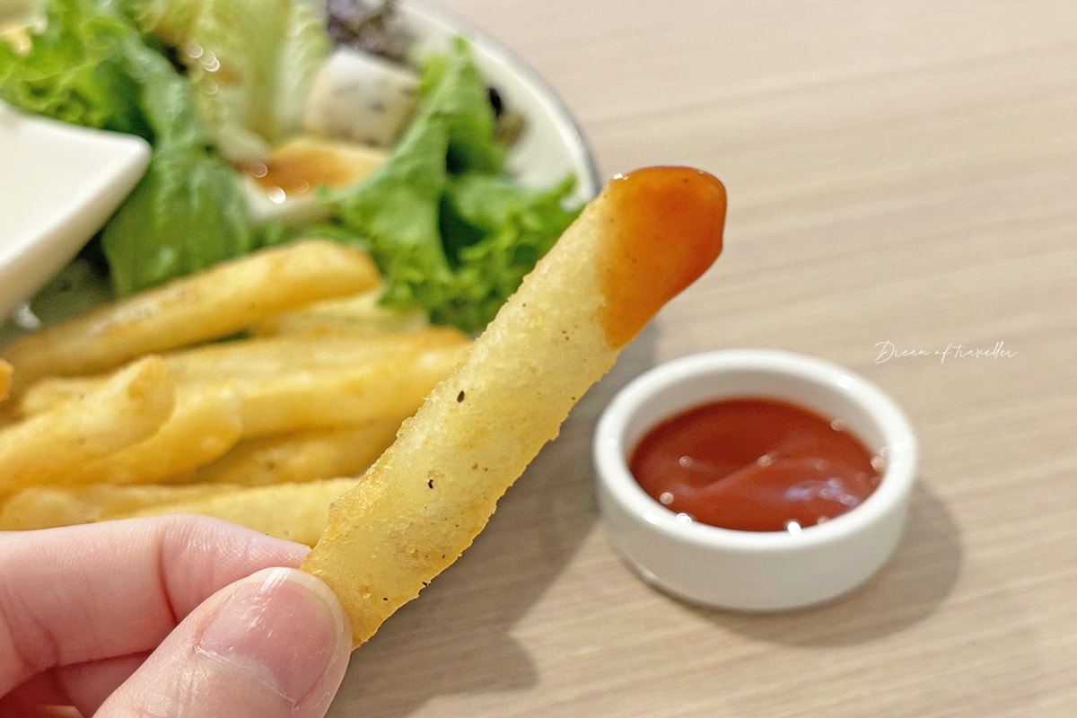 在廚房蔬食料理