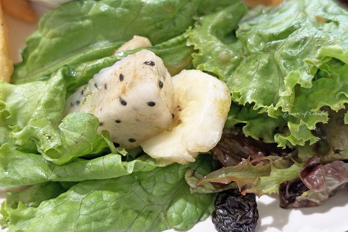 在廚房蔬食料理