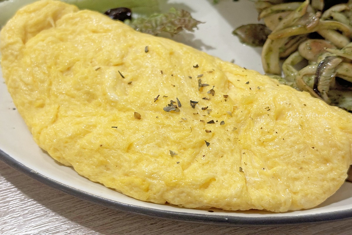 在廚房蔬食料理