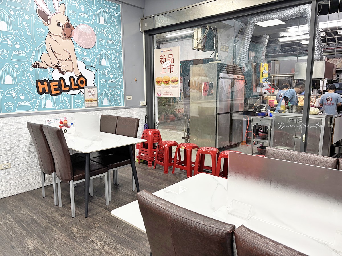 【台中素食鐵板麵】美美素食 の 雙拼牛豬綜合鐵板麵 / 咖哩豬排飯 ➽ 素食鐵板麵來囉~絕對不能錯過！